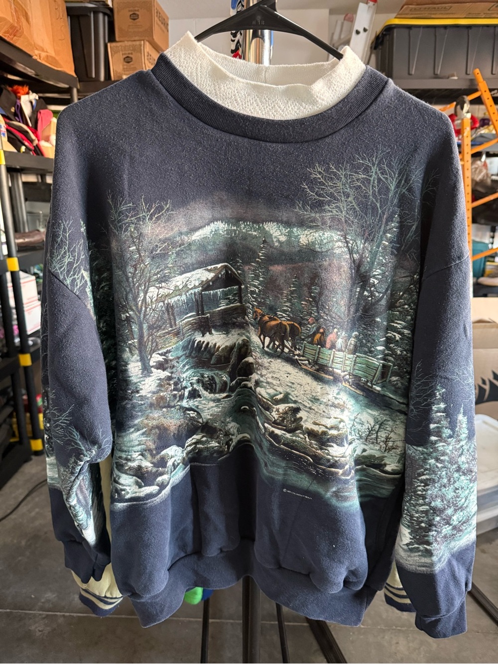 VTG 90’s Art Unlimited Winter Deer/Snow Scene Sweatshirt Pockets men's large USA